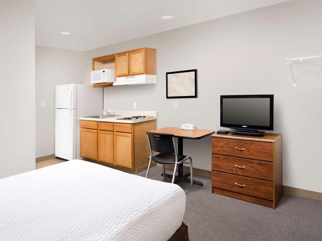 Extended Stay America Select Suites - Wichita - South Room photo